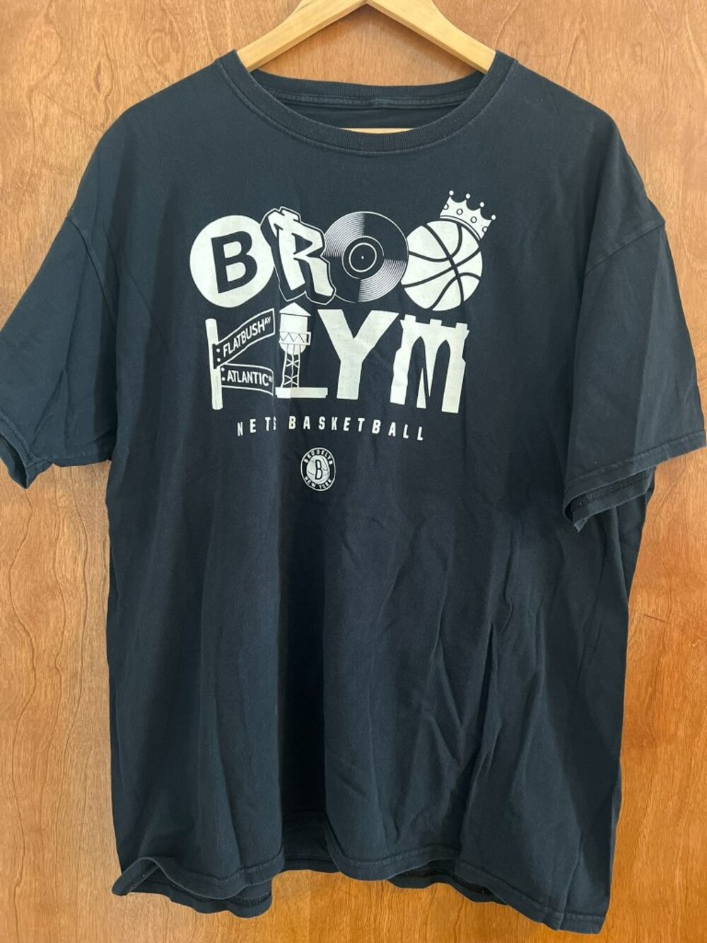 Brooklyn Nets Black T shirt size Large NBA Basketball